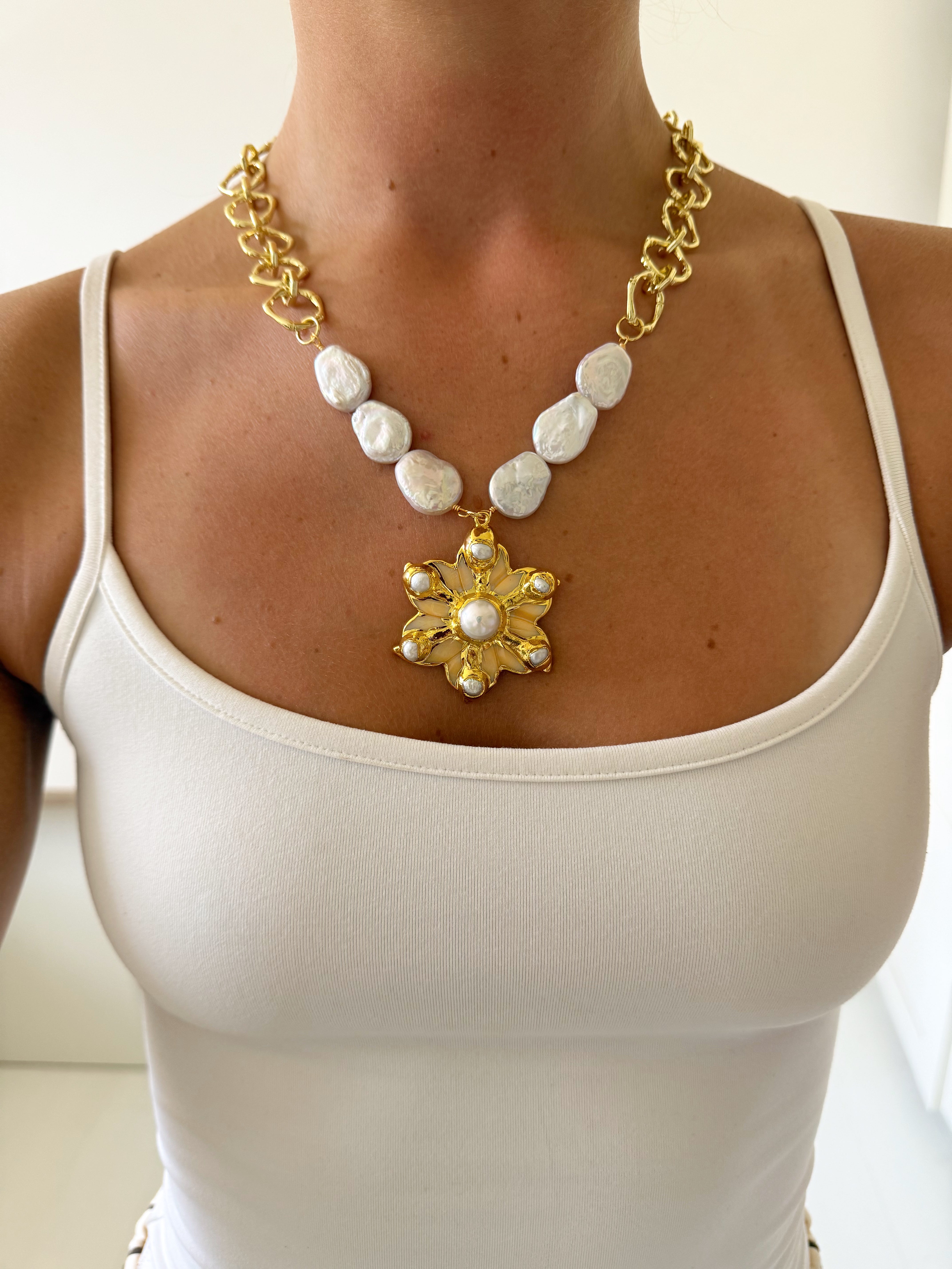 LYKKE NECKLACE