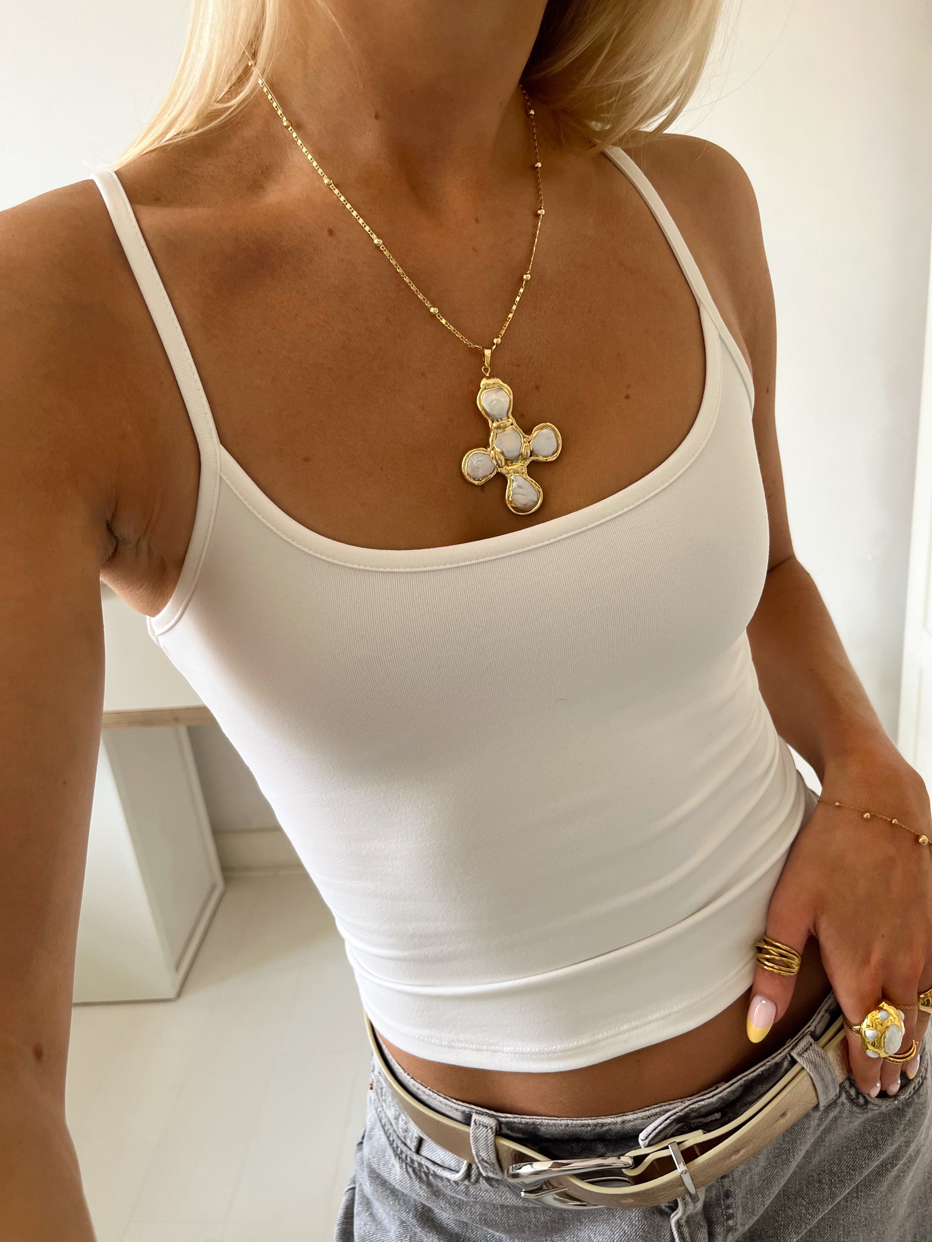 LISE NECKLACE