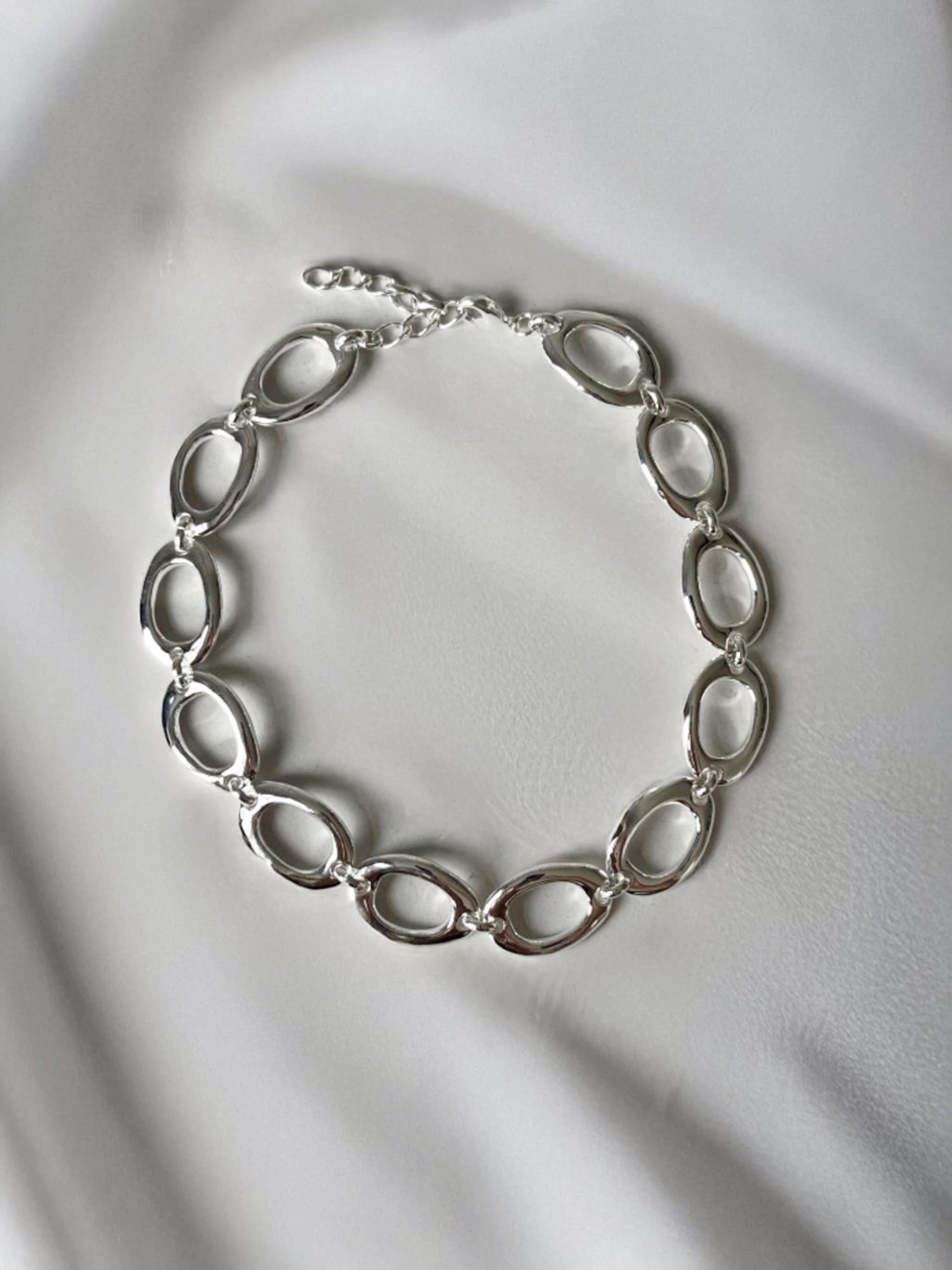 SALLY NECKLACE