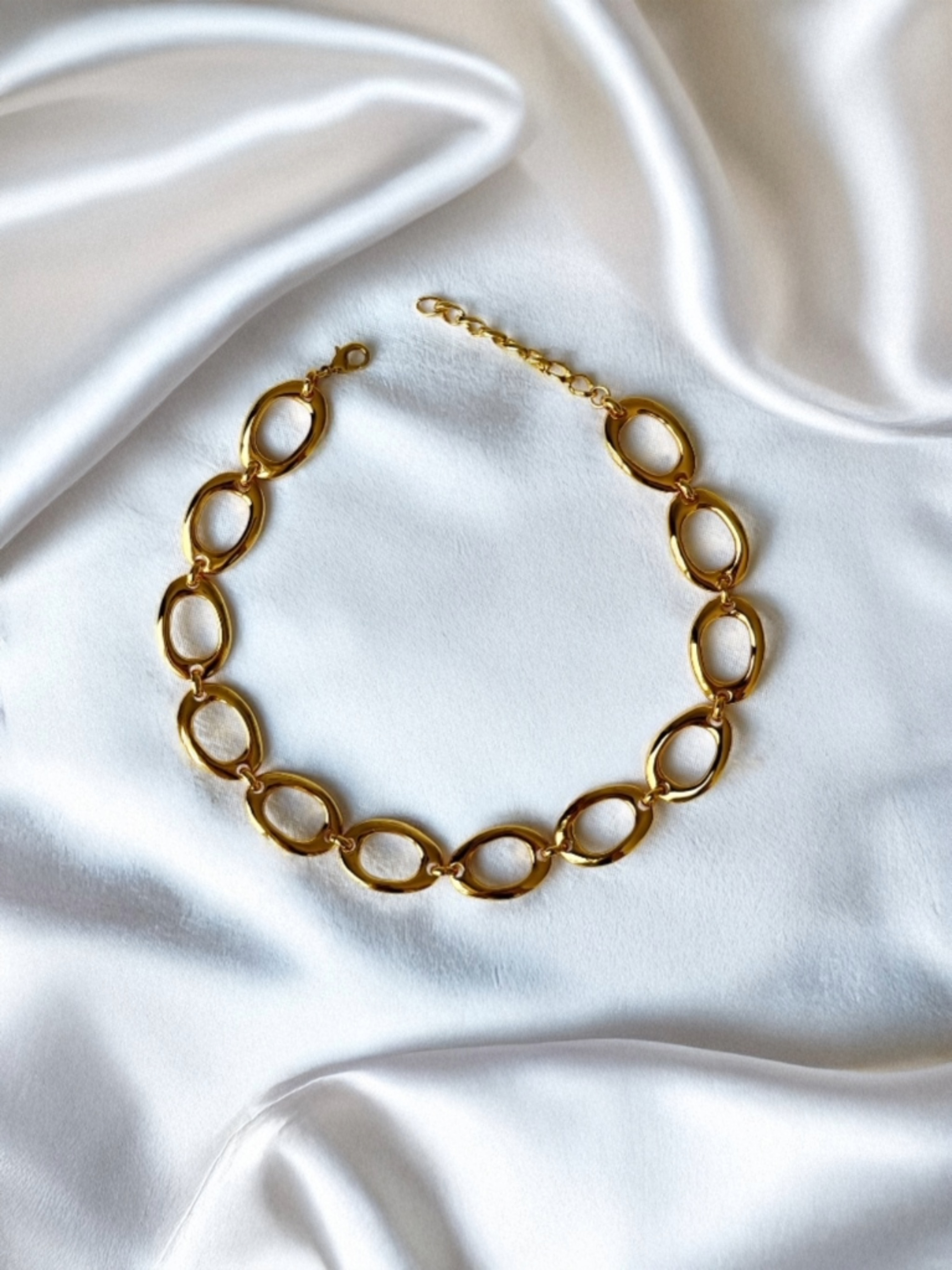 SALLY NECKLACE