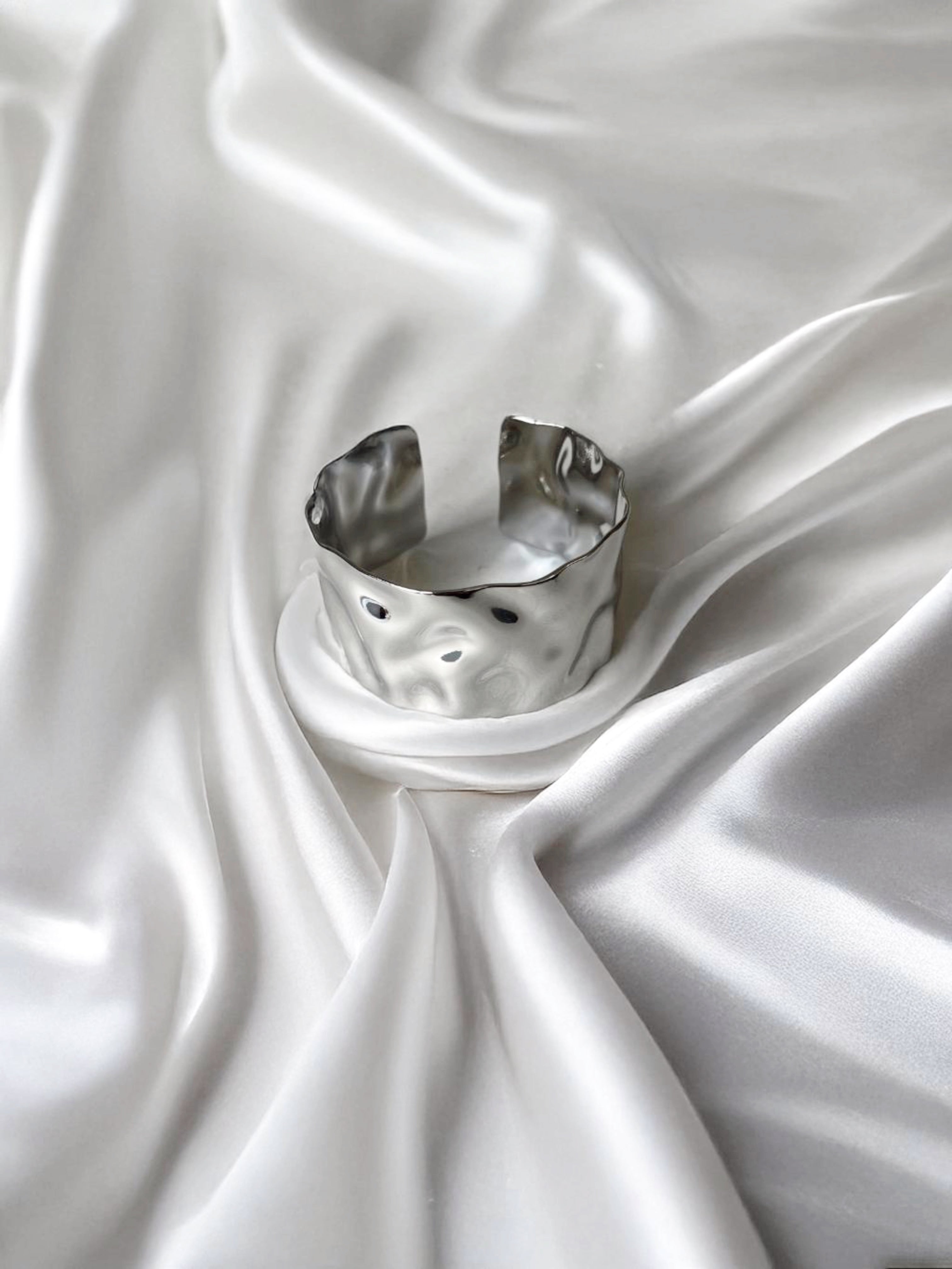 BREE BANGLE