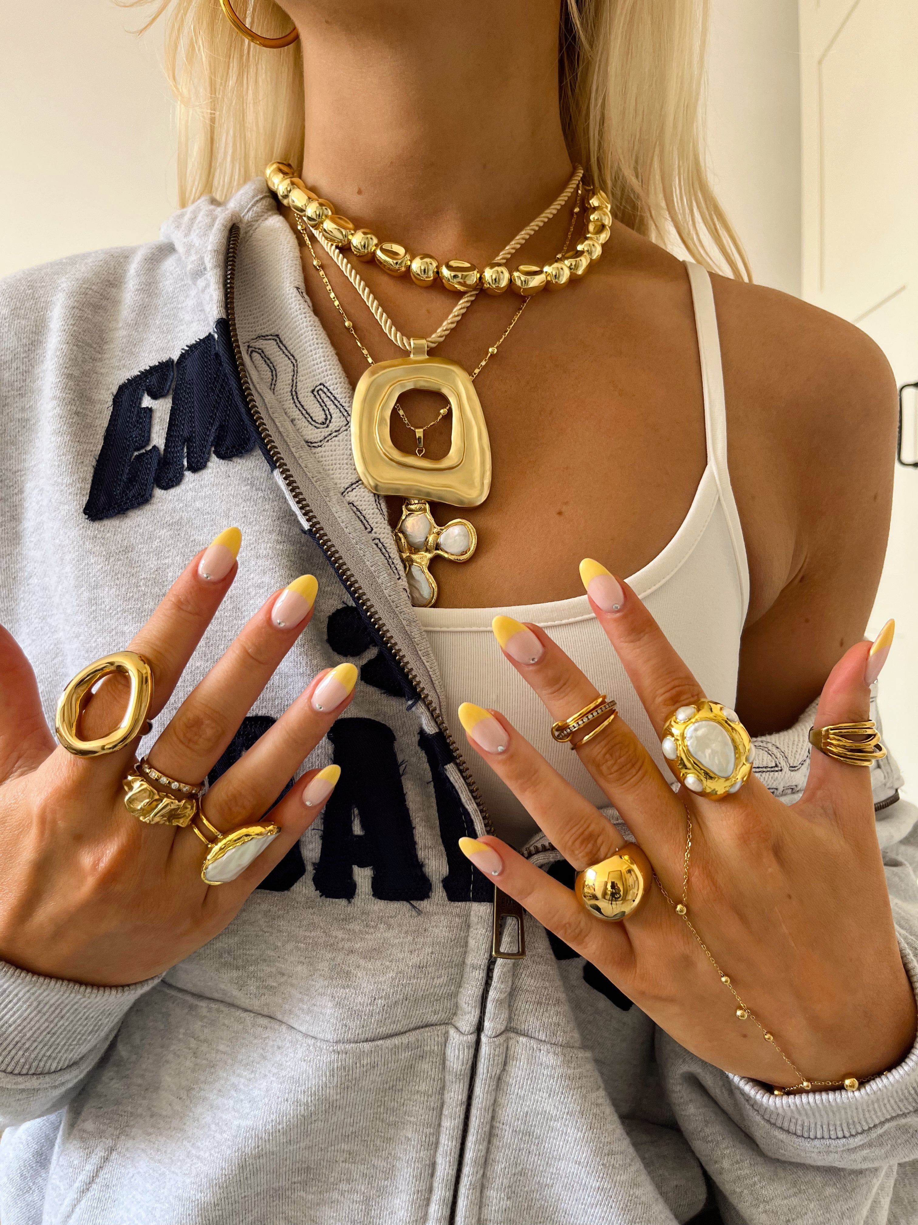 BONNE NECKLACE